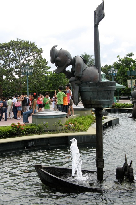 Donald Installed, Entrance Fountain, Hong Kong Disneyland